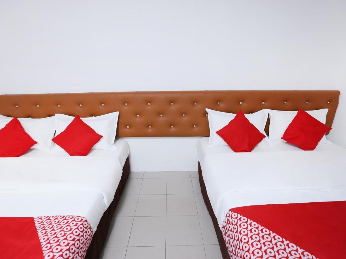 Oyo 89672 Eg Hotel Jj Johor Bahru Esterno foto