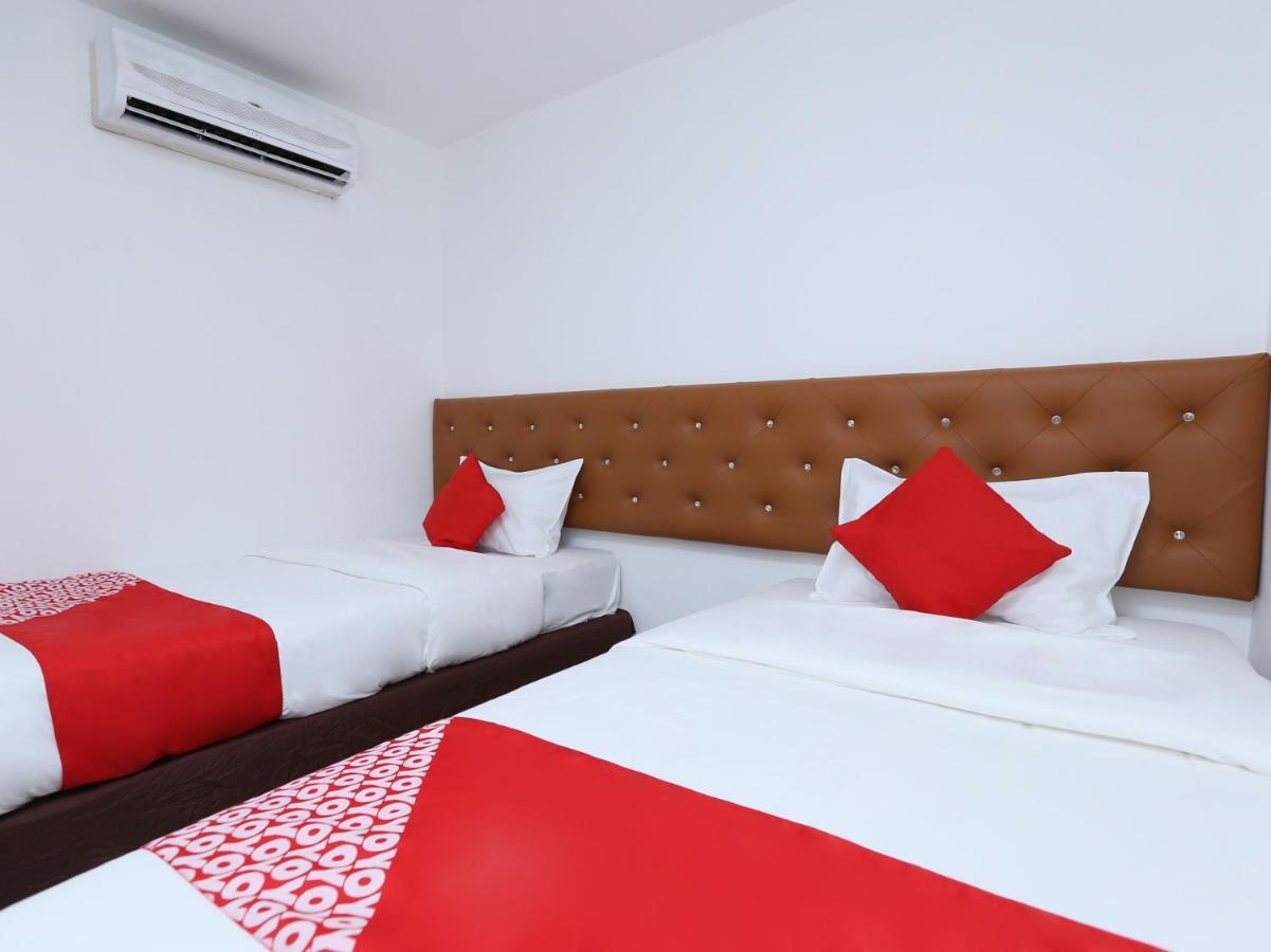 Oyo 89672 Eg Hotel Jj Johor Bahru Esterno foto