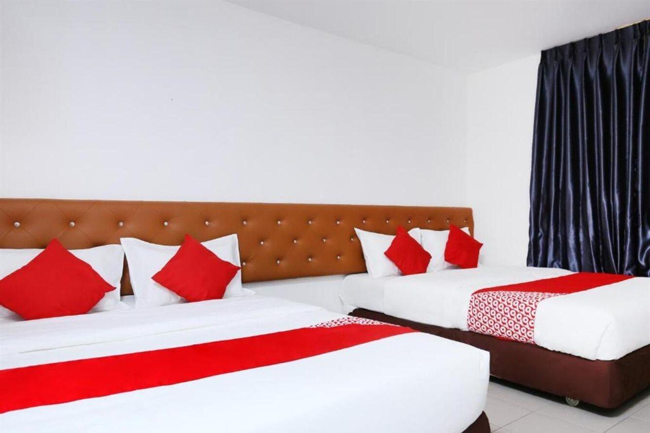 Oyo 89672 Eg Hotel Jj Johor Bahru Esterno foto