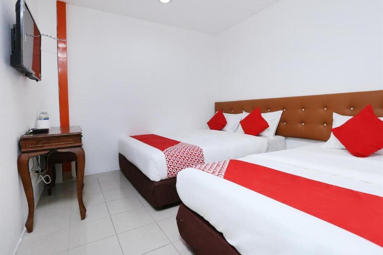 Oyo 89672 Eg Hotel Jj Johor Bahru Esterno foto